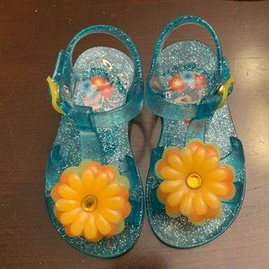 Frozen jelly sandals. Size 8. Disney store.
